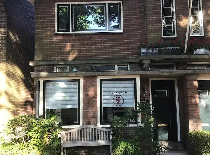 De Dorpsdokter Maison d'hôtes Udenhout